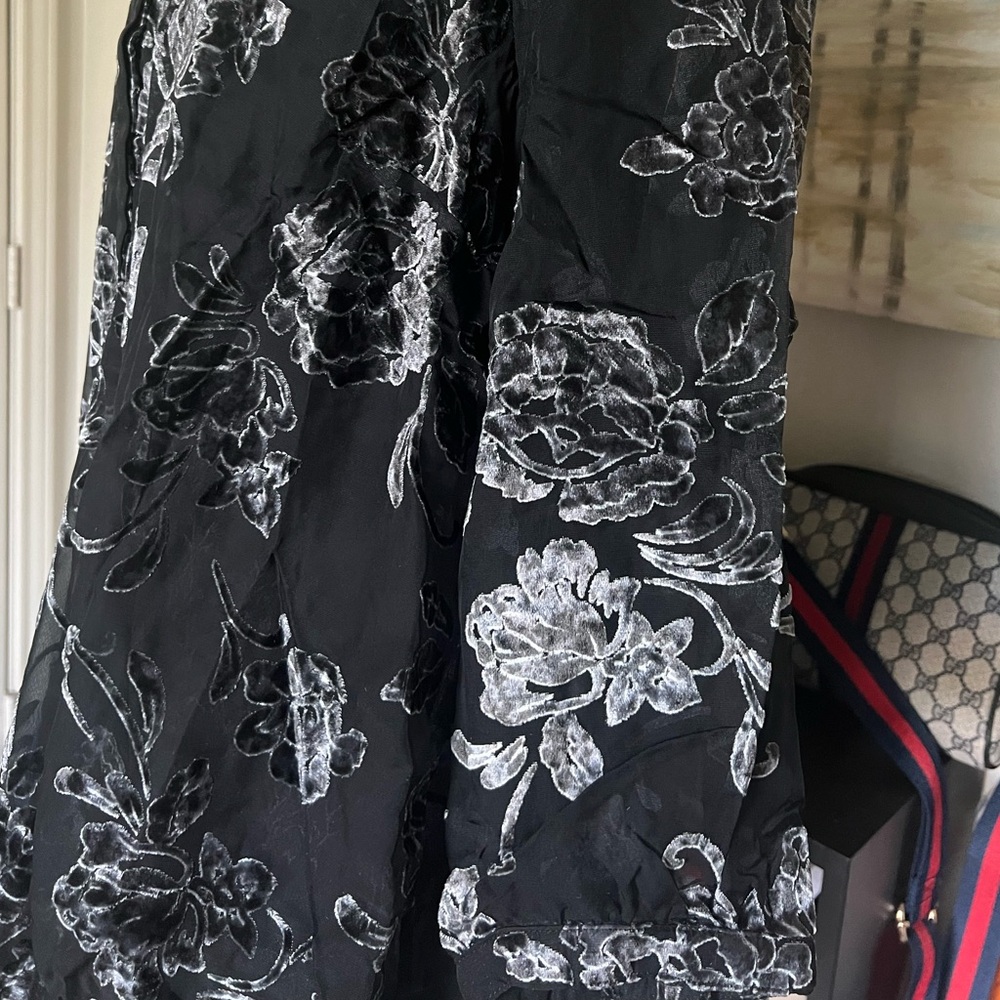 🆕 𝐓𝐨𝐫𝐫𝐢𝐝 Blouse - Picture 8 of 15